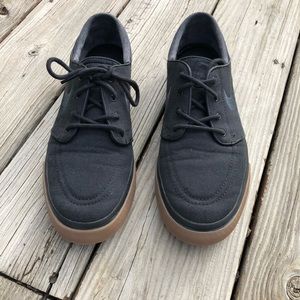 Black Nike SB shoes